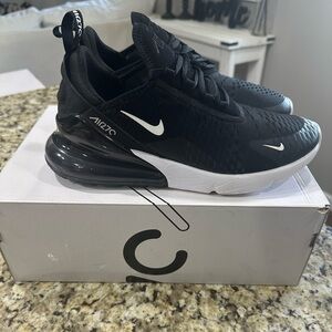 Nike Air Max 270